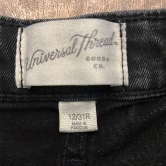 Universal thread Women's high rise midi Jean Shorts size 12 - Picture 3 of 4
